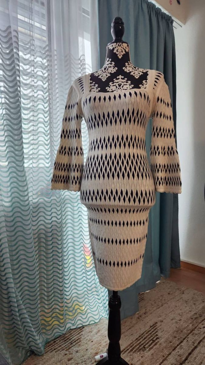 Vestiti: Kleid Herve Leger Gr.XS – Nuovo (secondo la descrizione) da Fällanden venduto da joe_xvv8