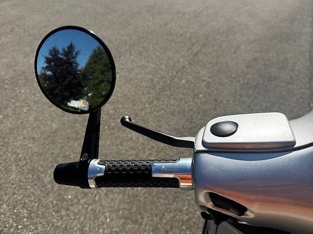 Piaggio Altro: Vespa GTS 250 in silber – Usato da Stachen venduto da ITHardware 2