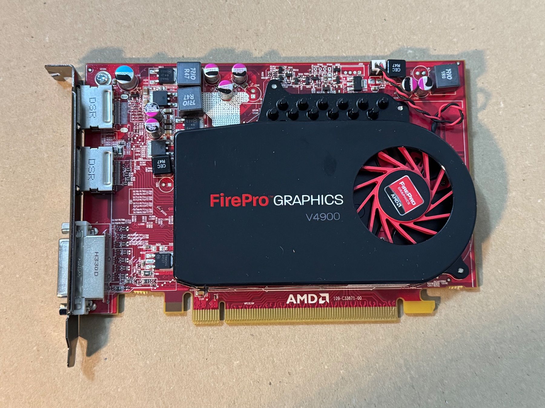Amd Schede grafiche: AMD FirePro V4900 1GB – Usato da Vevey venduto da souris14