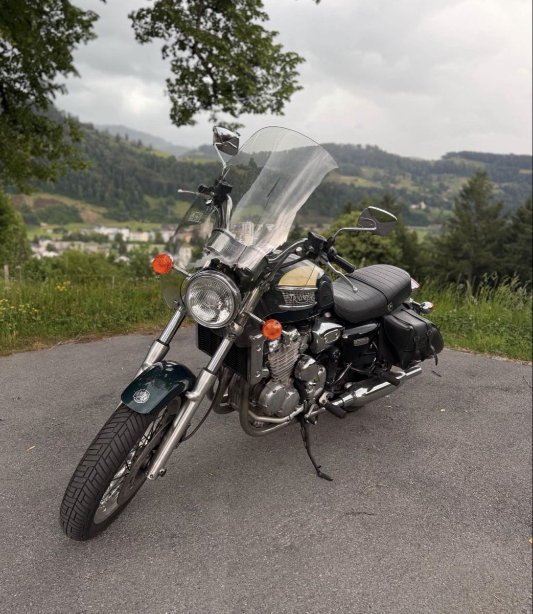 Chopper: Triumph Thunderbold 900 Aus erstes Hand! – Usato da Wattwil venduto da GentIeman
