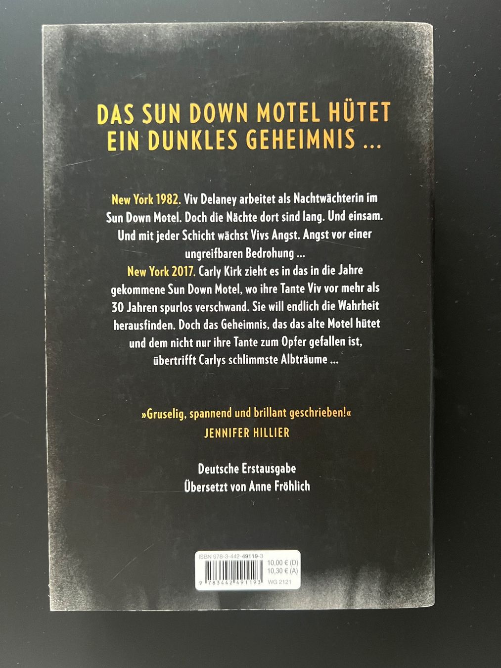 Libri: Zimmer 103 - Simone St. James - Roman – Usato da Zürich venduto da An_B 1