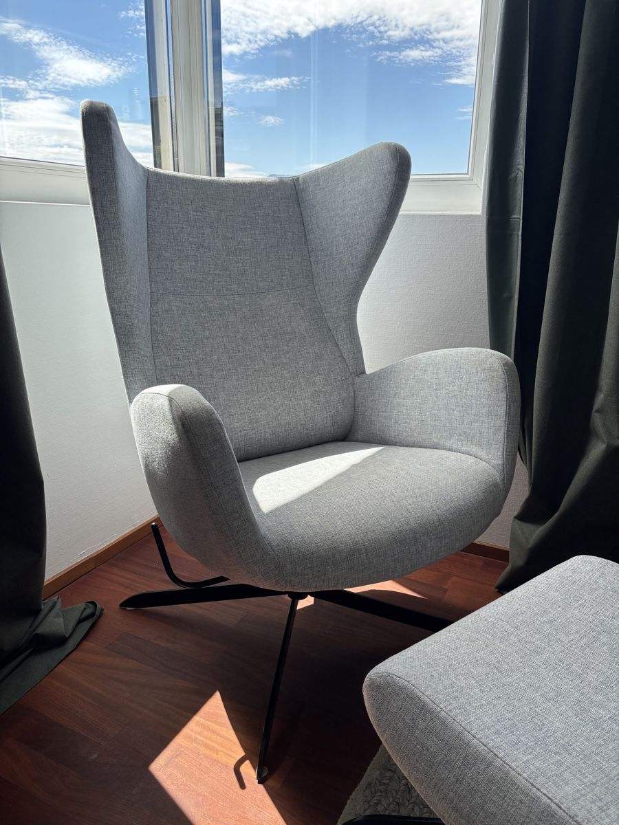 Bolia Fauteuils: Bolia Sessel inkl. Hocker hellgrau Dreh- und Memoryfunktion – D'occasion à Meilen par dst_9nb7 1