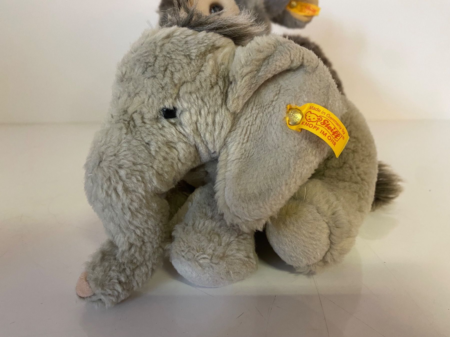 Steiff Spielzeuge: Steiff Stofftier Konvolut: Elefant, Hase, Igel, Schaf – Gebraucht aus Ballwil von ClassicGallery 5
