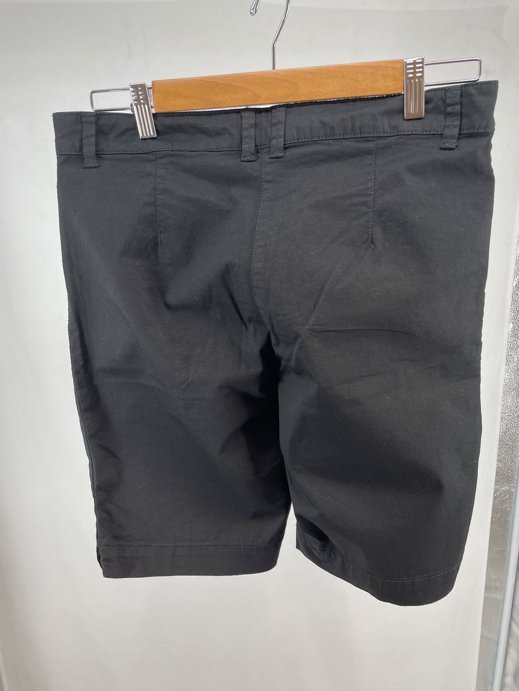 C&A Pantaloni: C&A short noir 38 – Usato da Lausanne venduto da PlusValue_Lausanne 1