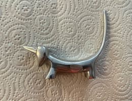 Ringhalter, Dackel aus Chrom hübsch und praktisch, klein