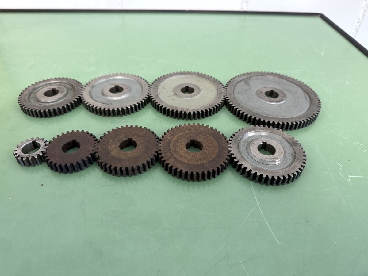 Tutti gli attrezzi: Lot de pignons, module 1.5 – Usato da Aarberg venduto da SNMachines 2