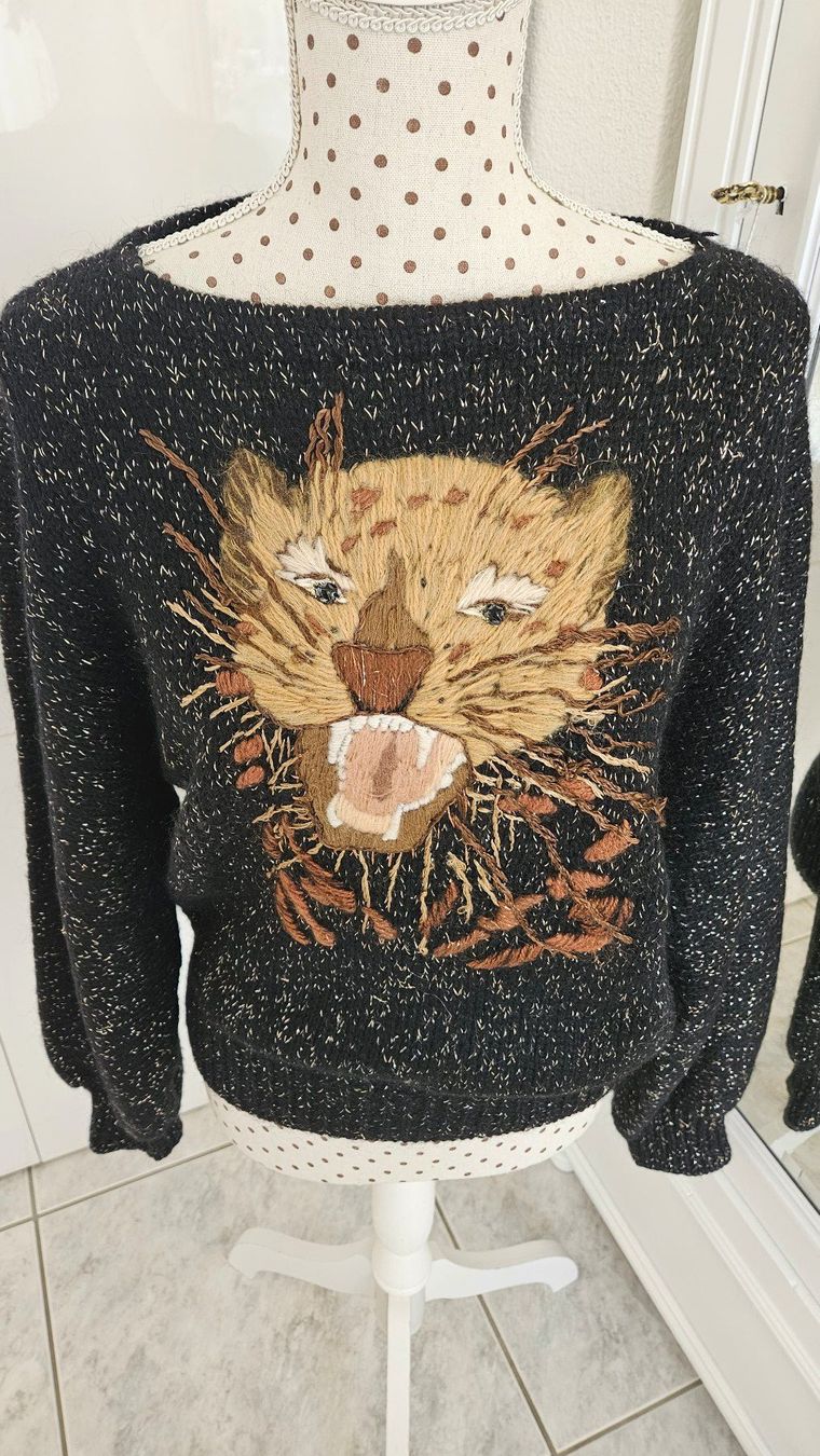 Maglioni & Felpe: Exklusiver Damenpullover mit Leopardkopf, Grösse 40 Wolle – Usato da Gossau ZH venduto da fashiontwo 5
