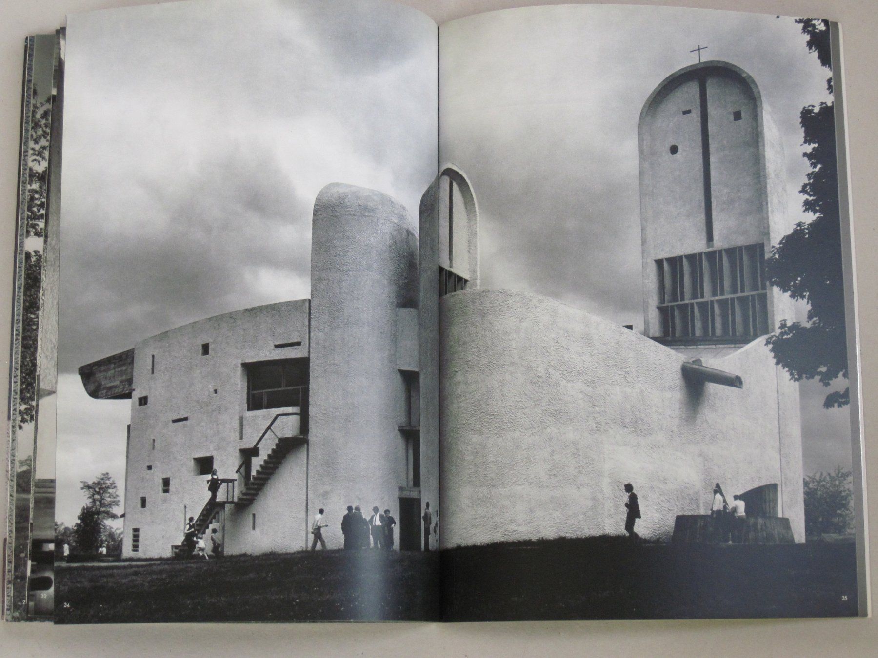 Libri: Le Corbusier Ronchamp – Usato da Feuerthalen venduto da mam_5l7b 3