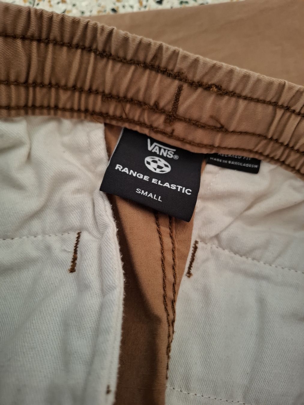 Vans Pantalons: Vans Pantalon Range Elastic Marron Taille S – D'occasion à Le Locle par sAm_2112 2