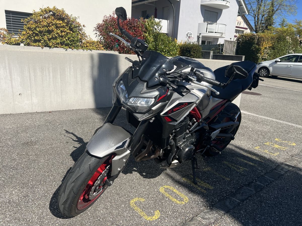 Kawasaki Strada: KAWAZAKI Z900 – Usato da Gland venduto da Cantiel75