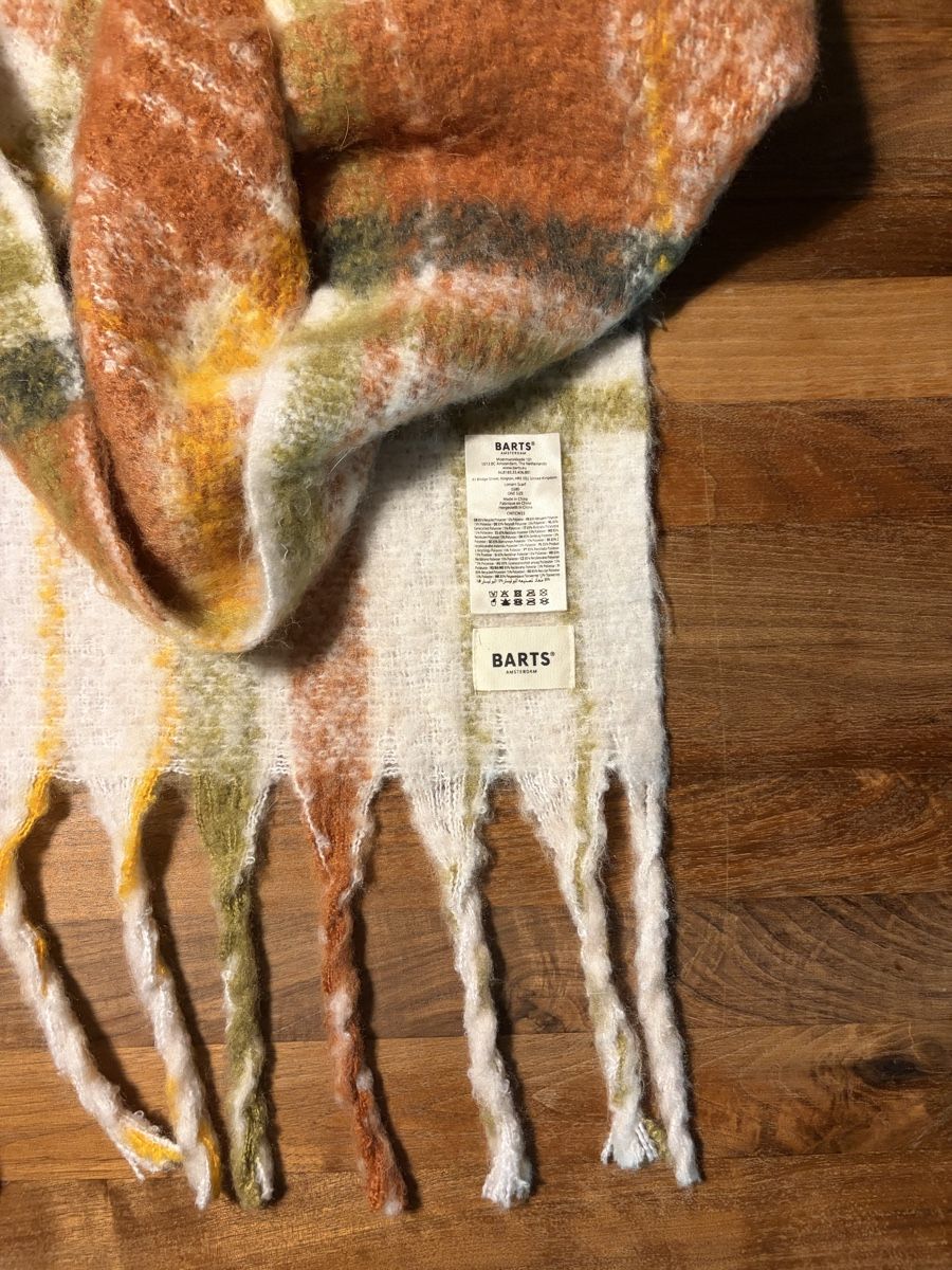 Foulard & Sciarpe: Maxi sciarpa tartan – Usato da Muzzano venduto da lod_vw2v