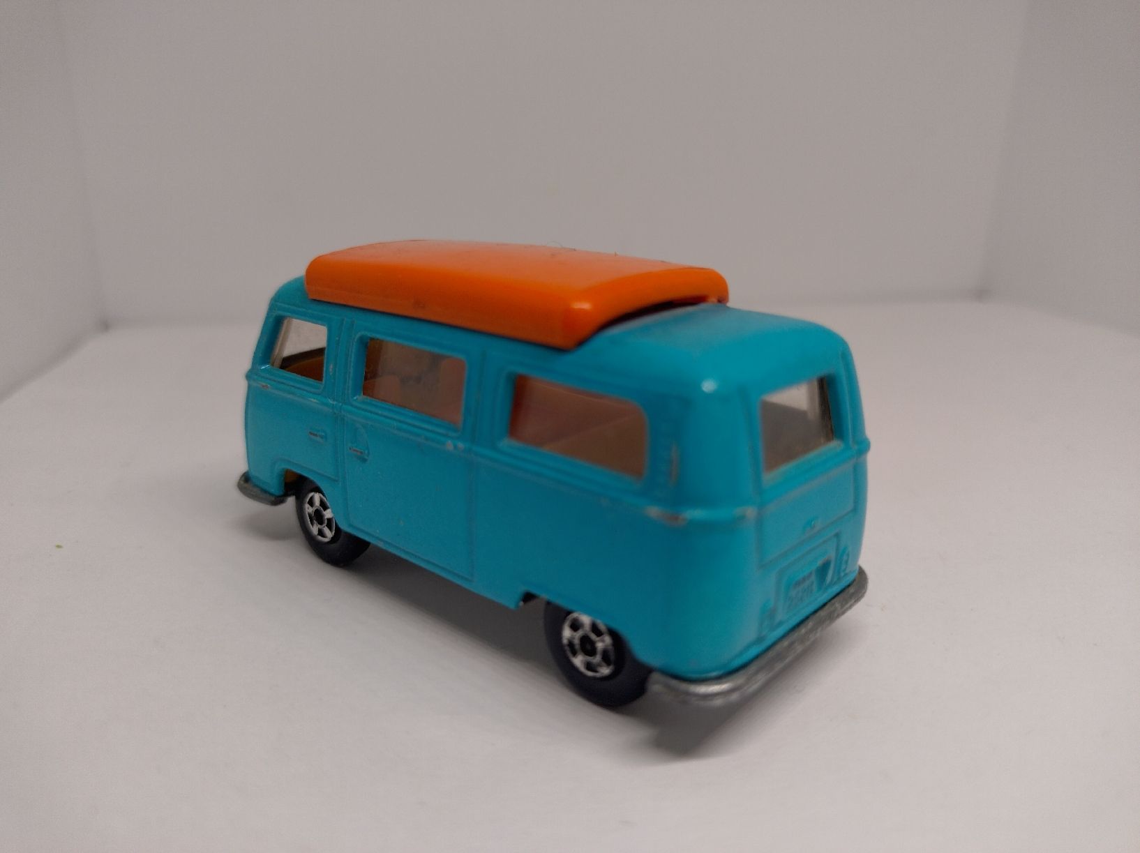 Matchbox Modellini d'auto: Matchbox, VW Camper (T2) – Usato da La Chaux-de-Fonds venduto da Pierrot8404 2