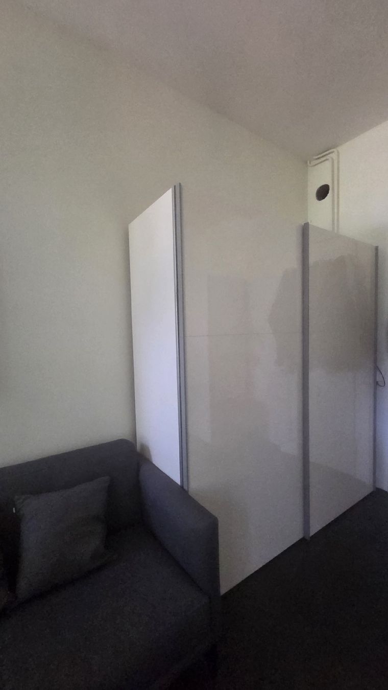 Schränke: Kleiderschrank – Gebraucht aus Bern von cronico