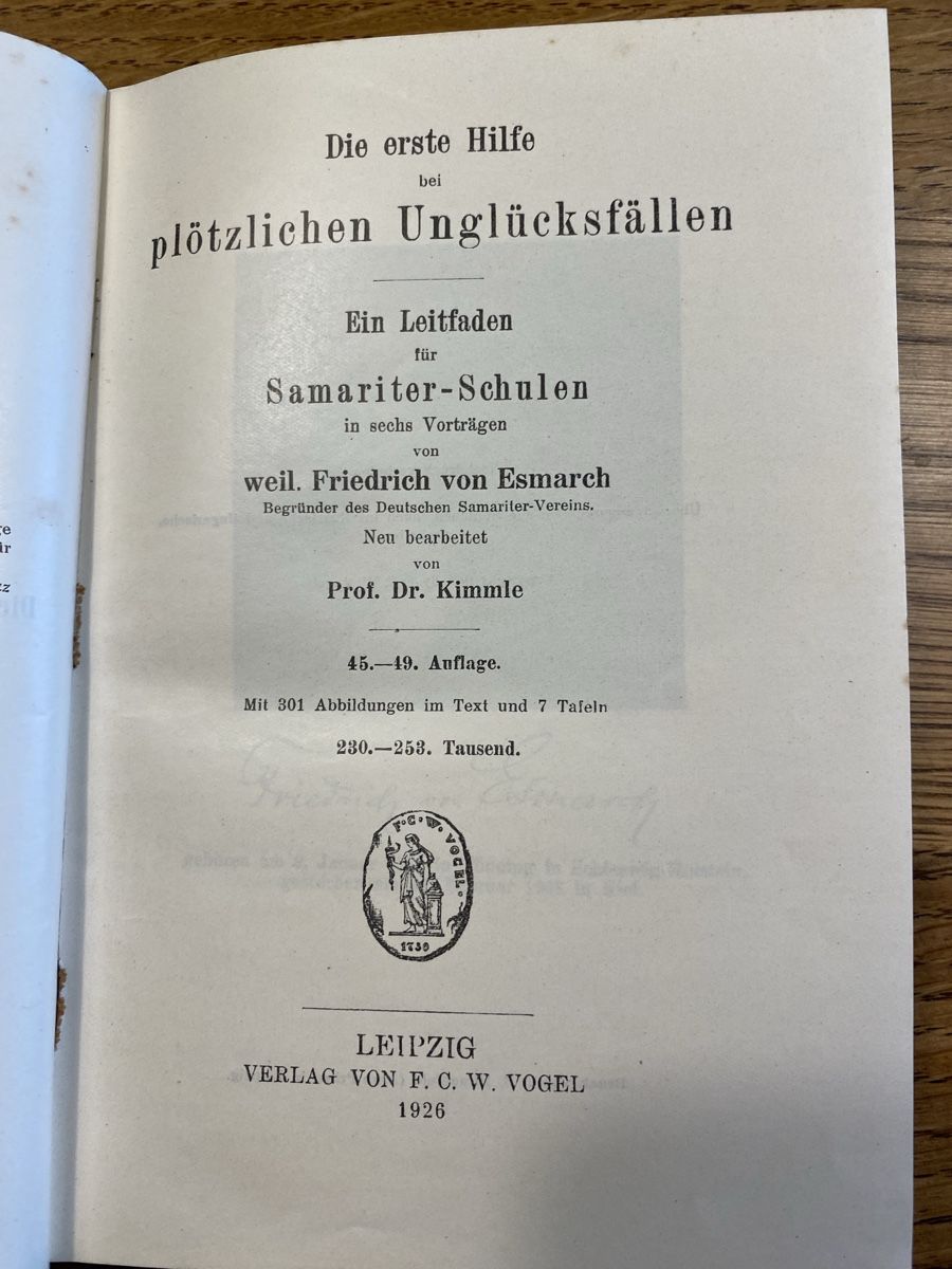 Libri: Buch Erste Hilfe, Samariter, Esmarch, 1926 – Usato da Hallau venduto da cruiser01 1