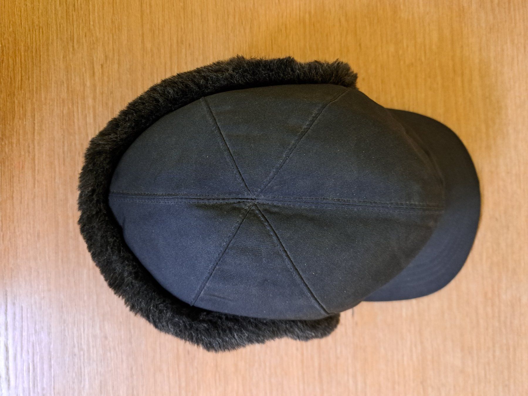 Chapeaux, bonnets & casquettes: Polizeimütze / Wintermütze – D'occasion à Bellikon par cebas23 4