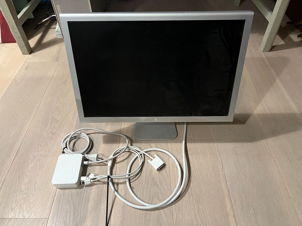 Apple Cinema Display 23'' (Gebraucht) in Balzers für CHF 2 – nur ...