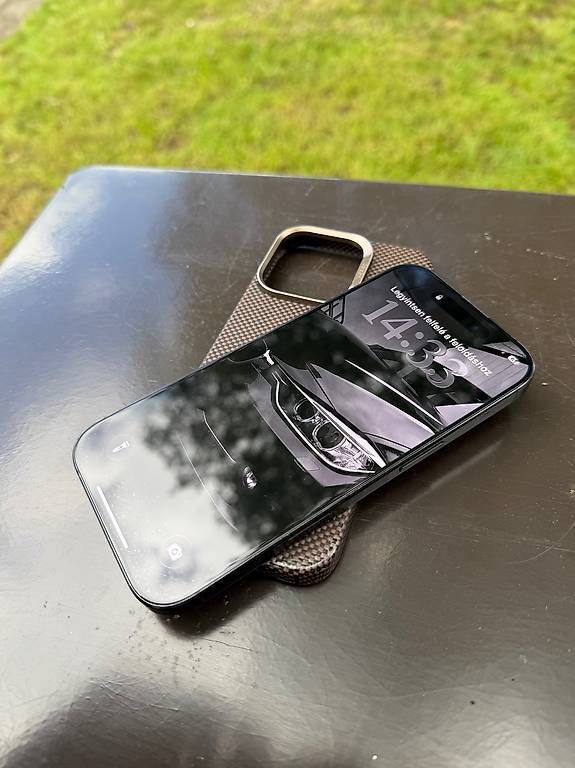Apple Telefoni cellulari / Smartphones: iPhone 16 pro 256gb – Usato da Bürglen TG venduto da bor_n7cz