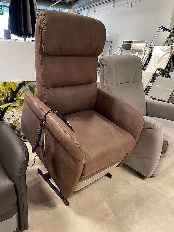 Fauteuils: himolla Relaxsessel 9461 mit Aufstehhilfe – D'occasion à Volketswil par wirzwohnen 1