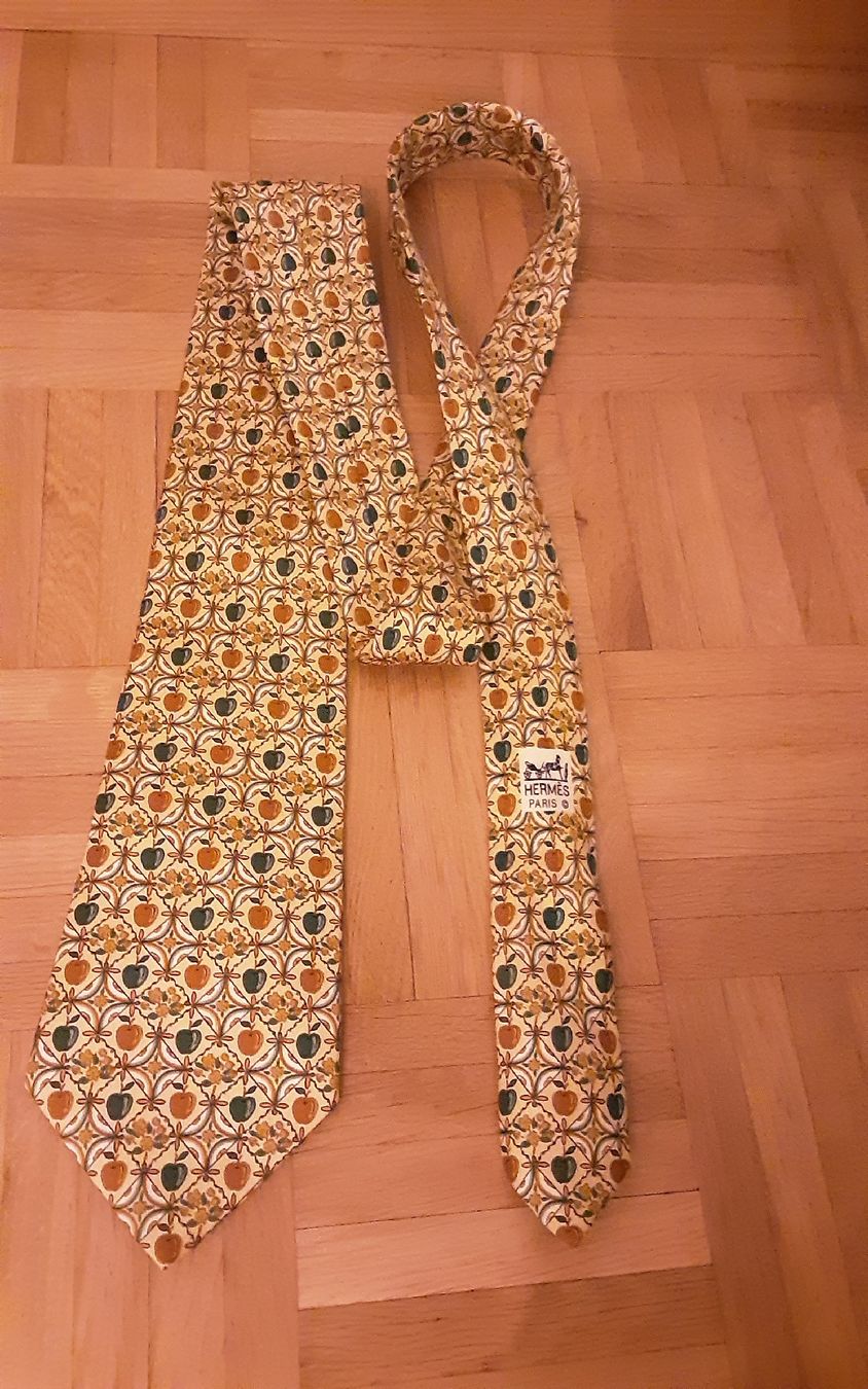 Hermès Cravatte: Hermes cravate soie, comme neuve – Nuovo (secondo la descrizione) da Neuchâtel venduto da Virgule50