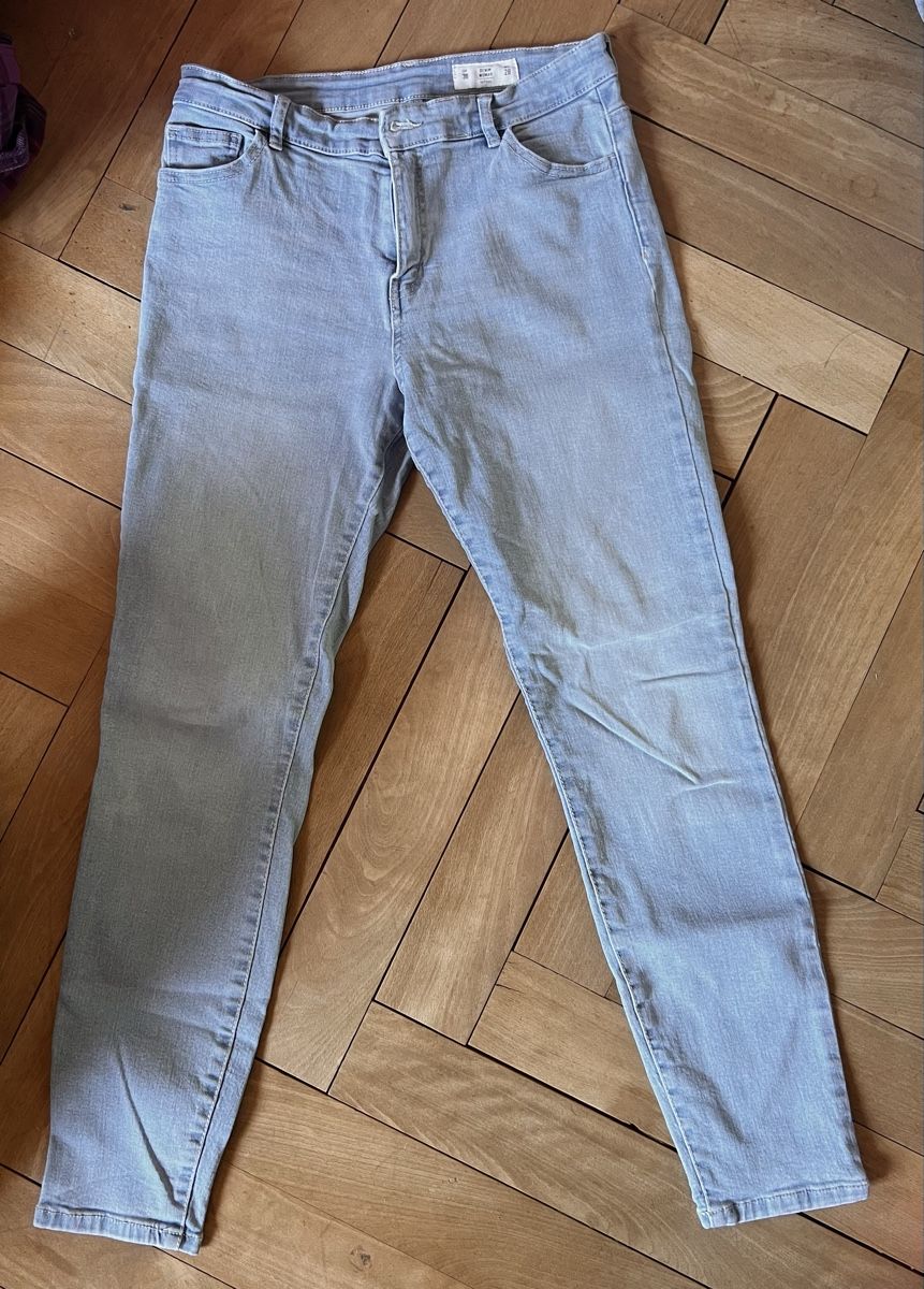 Jeans: 2x Lefties Damen Jeans Hellblau Gr. 38 – Gebraucht aus Pieterlen von l.pro6 1