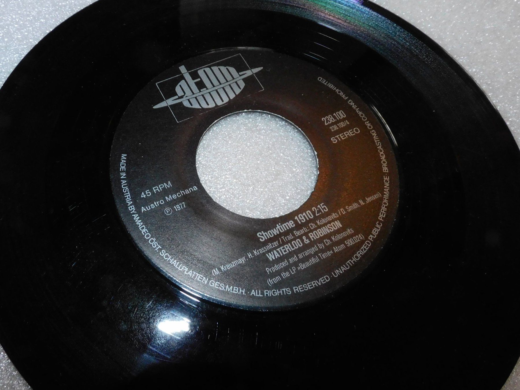 Dischi in vinile: Single 1977 - Waterloo & Robinson   Single 1979 Tom Morrow – Usato da Sursee venduto da 76 1