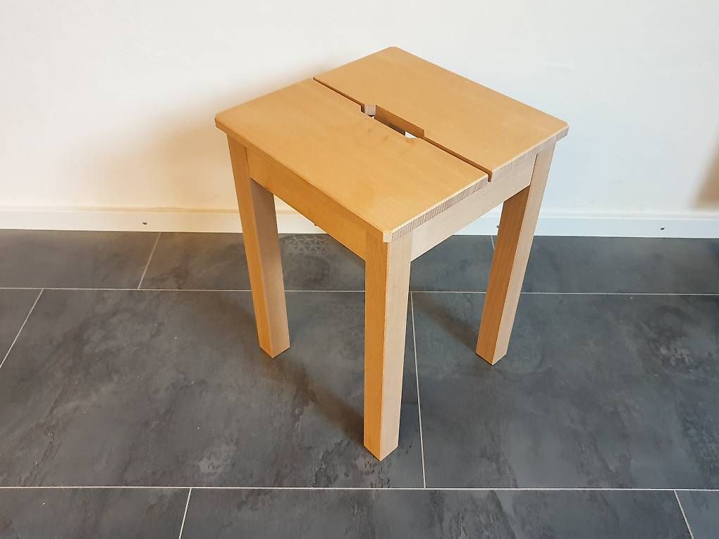 Hocker: Hocker Buche – Neu (gemäss Beschreibung) aus Braunau von H-Wohnen