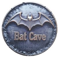 BAT CAVE - Holzschild  (neu/OVP)