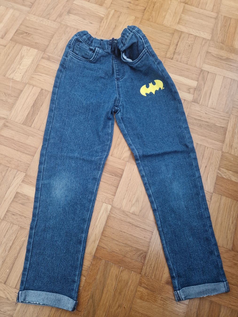 Pantaloni: Kinder Jeans Grösse 128, Batman Motiv – Usato da Zürich venduto da Nis96e