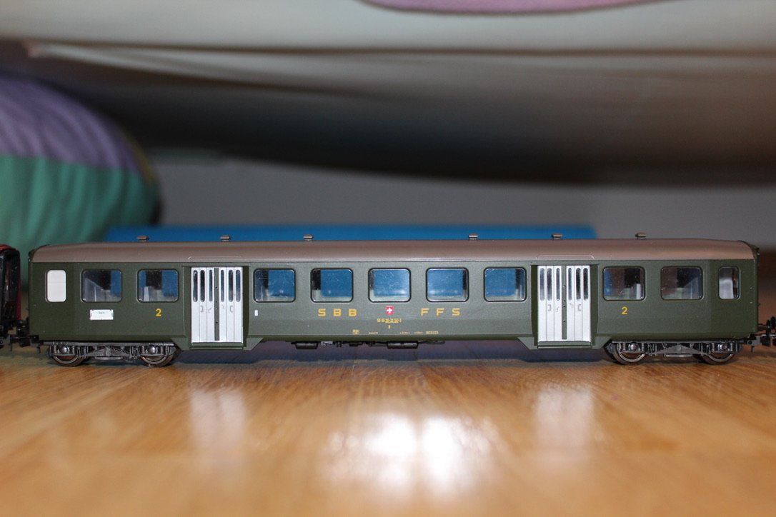 SBB/CFF/FFS Modelleisenbahnen: Modellbahn SBB Set H0  Waggons neuwertig – Gebraucht aus Erlinsbach von plastido 1