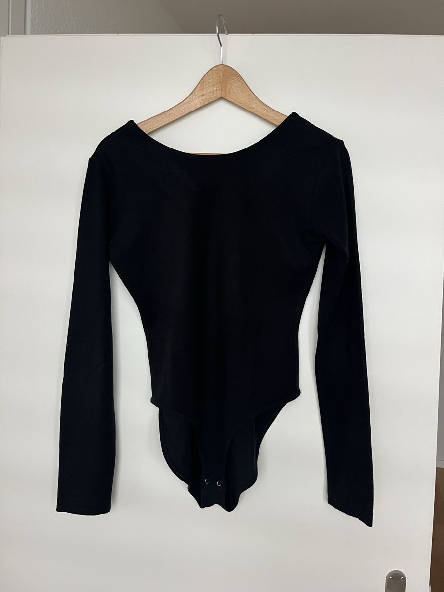Top: Body noir – Usato da Neuchâtel venduto da Ariane_vn00
