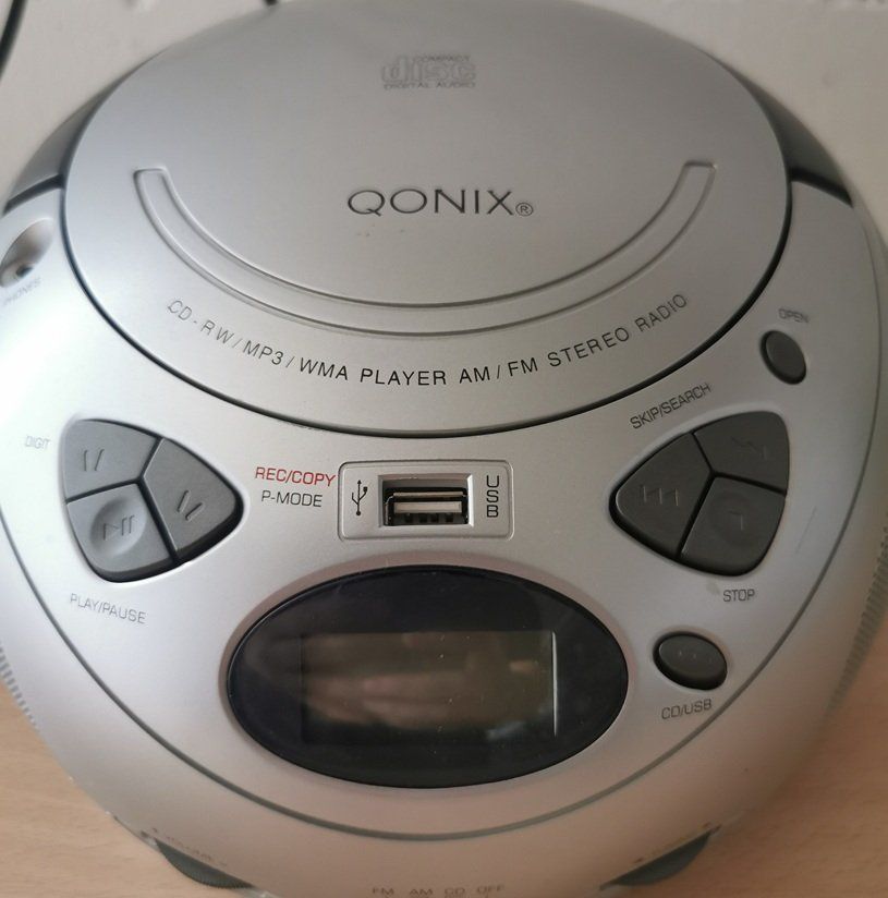 Lettore multimediale portatile: QONIX RDA-4498 USB portable CD Player Radio – Usato da Wilen b. Wollerau venduto da morethanmusic 2
