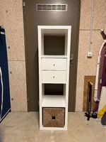 Ikea KALLAX Gestell mit Einsätzen