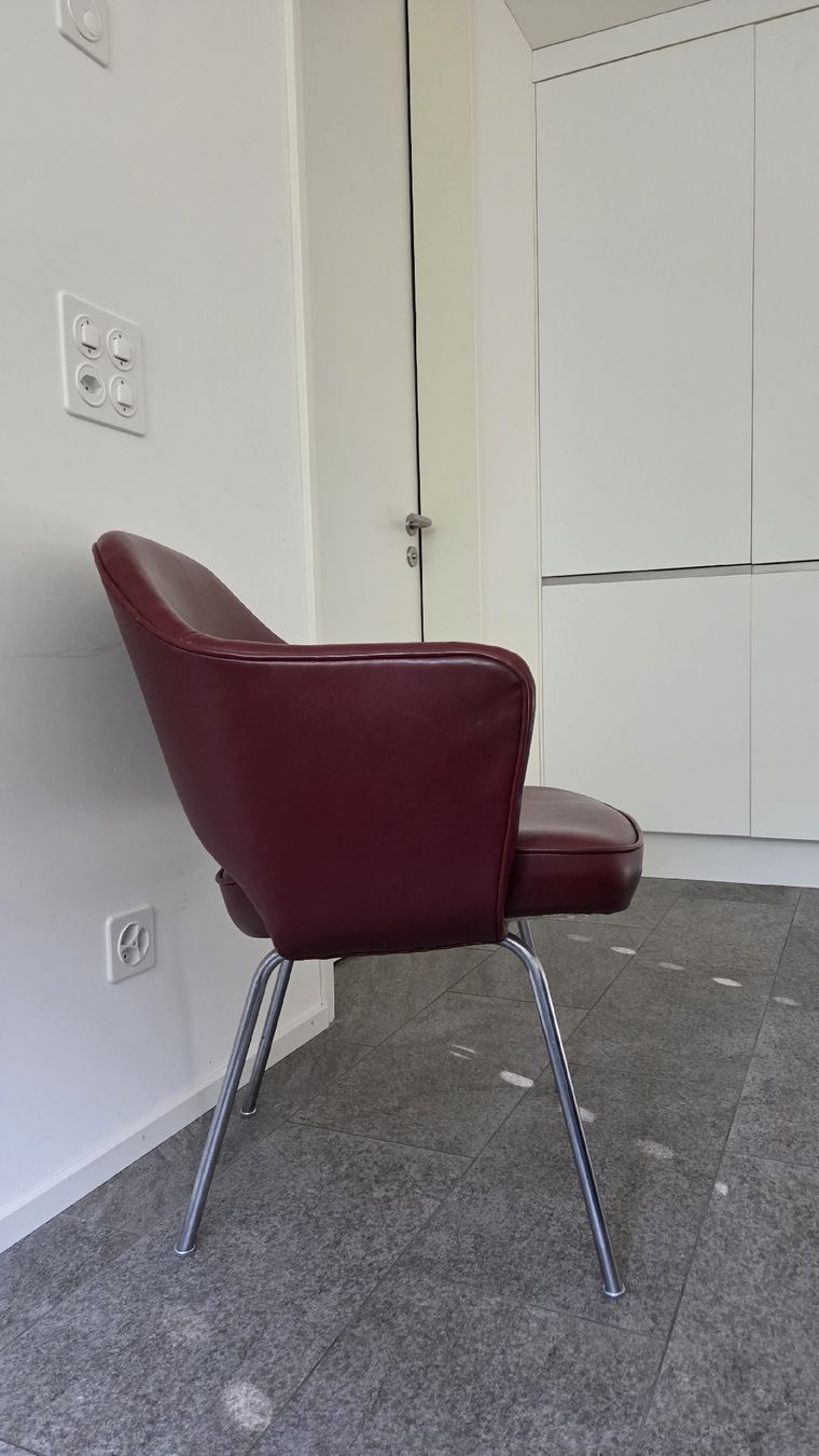 Poltrone: Retro Sessel / Stuhl, dunkelrot, Kunstleder – Usato da Zürich venduto da admyre 1
