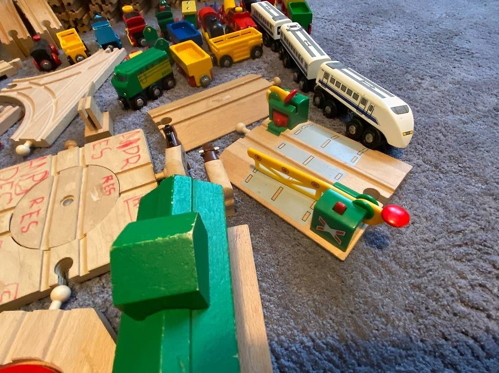 Brio Giocattoli: Briobahn mit viel Zubehör – Usato da Affoltern am Albis venduto da pavrati 3