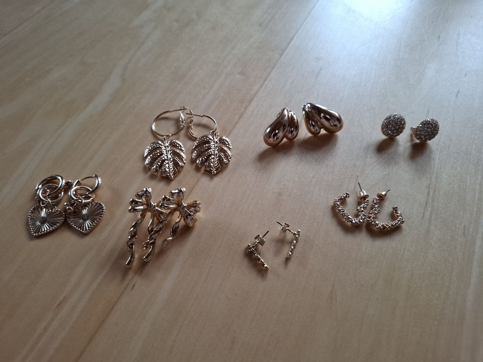 Ohrringe & -stecker: Ohrringe Set Goldfarben - wie neu!  – Neu (gemäss Beschreibung) aus Lütisburg von amerika123
