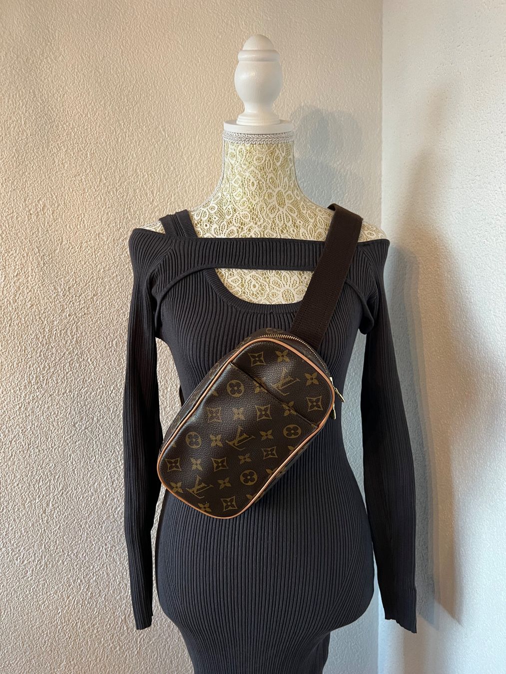 Louis Vuitton Borse da donna: Louis Vuitton Monogram Crossbody Bag – Usato da Otelfingen venduto da houseofstae 5