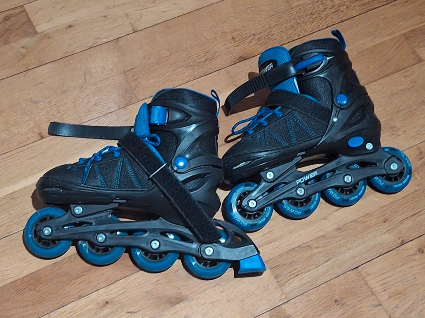 Pattini in linea & Pattini a rotelle: Inline Skates (Adjustable 34-37) – Usato da Brugg AG venduto da lpeters77