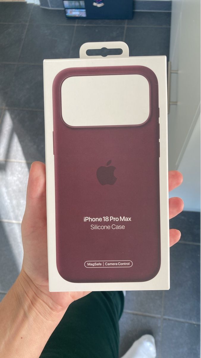 Apple Cover & Protezioni schermo: Iphone 18 Pro Max Hülle burgunderrot – Nuovo e nell'imballaggio originale da Zürich venduto da ele_k7jm