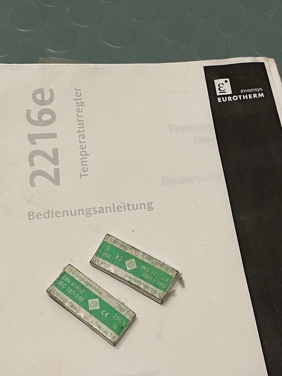 Misurare: Eurotherm Temperaturkontroller  – Usato da Zürich venduto da Muck74 8