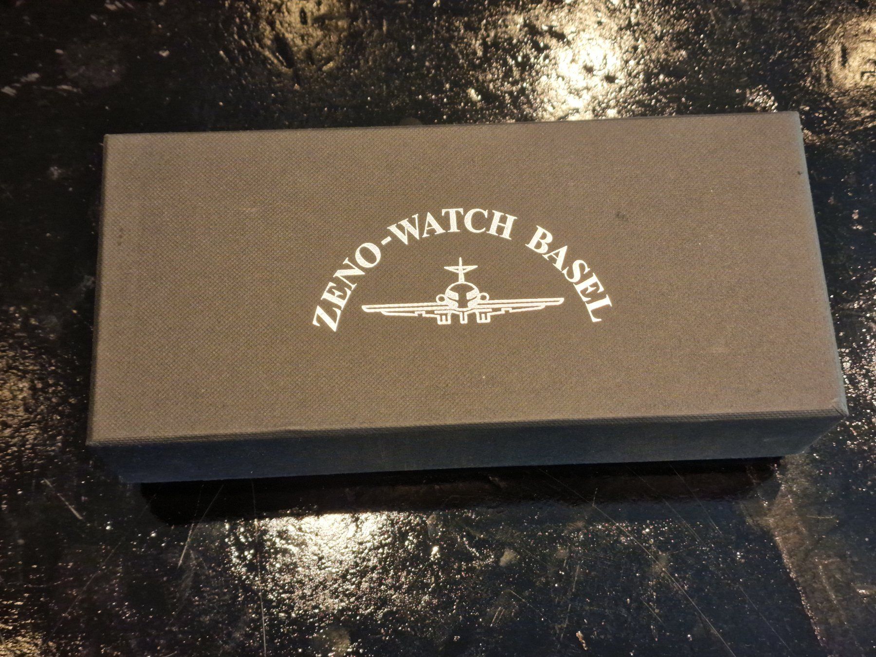 Scatole porta orologi: Edle Uhrenbox der Marke Zeno-Watch Basel – Usato da Unterägeri venduto da Altgoldschmuck 6