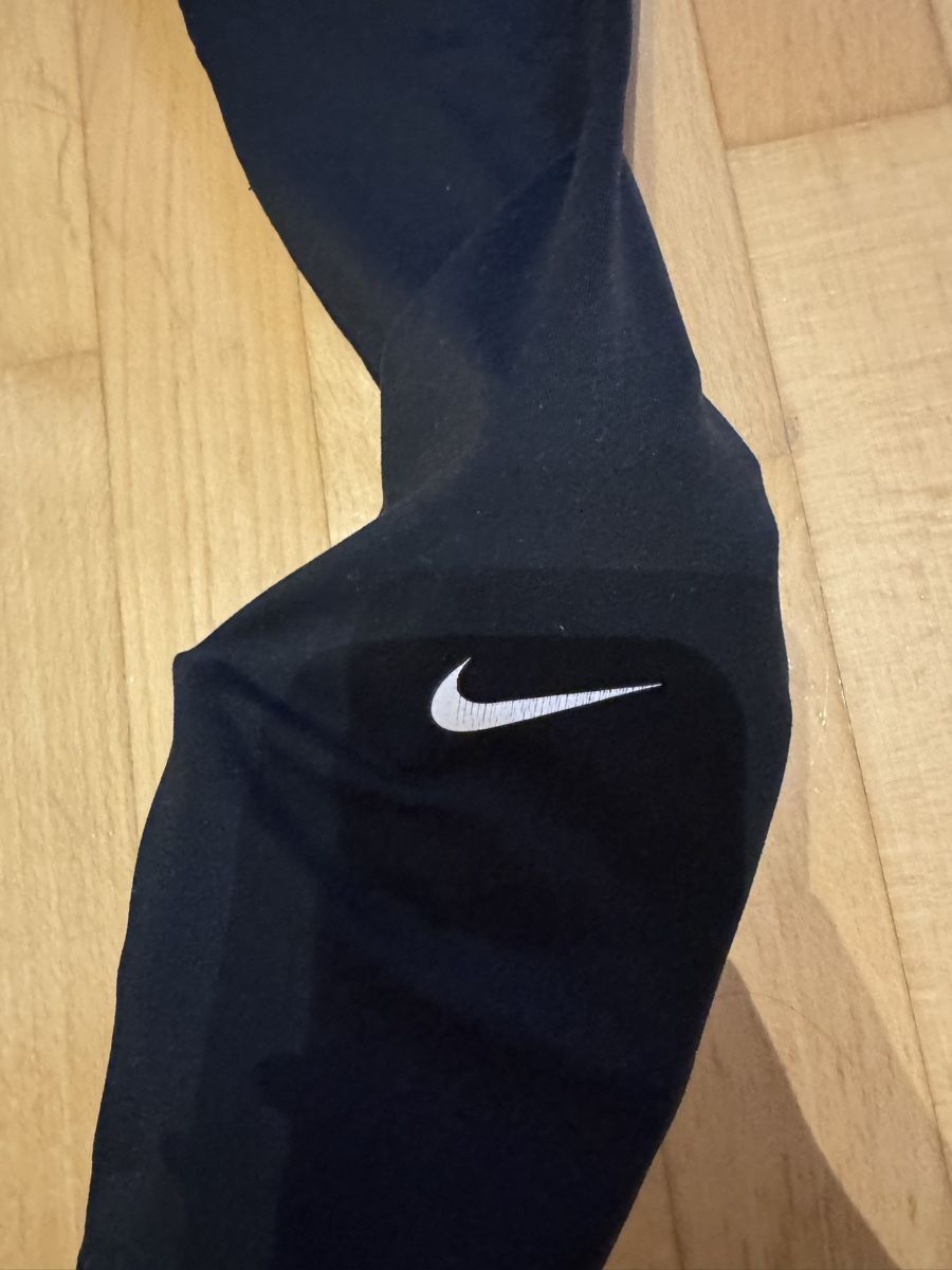 Nike Leggings: Leggins – Nuovo (secondo la descrizione) da Turgi venduto da eiiinalem 1