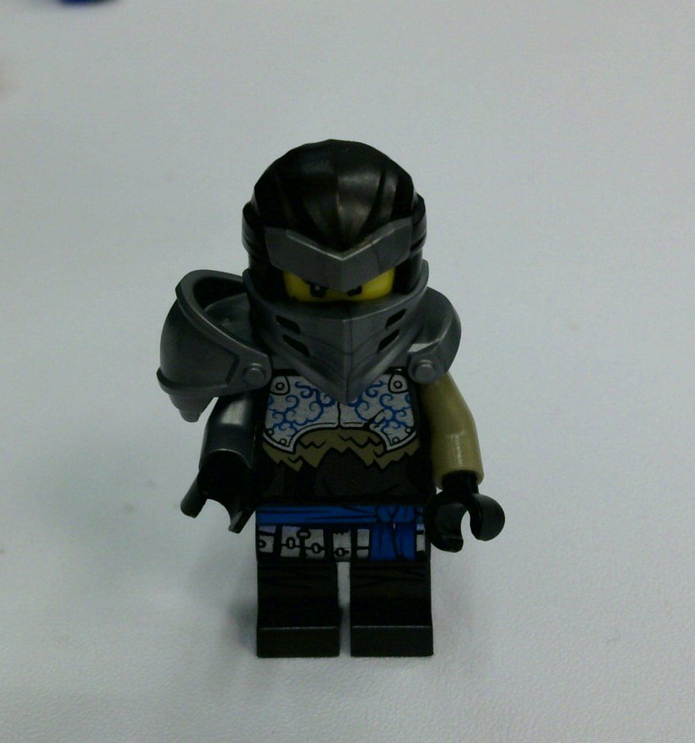 Lego Statuette: Lego Ninjago Figur Nya mit Rüstung – Usato da Sirnach venduto da sagrotin 2