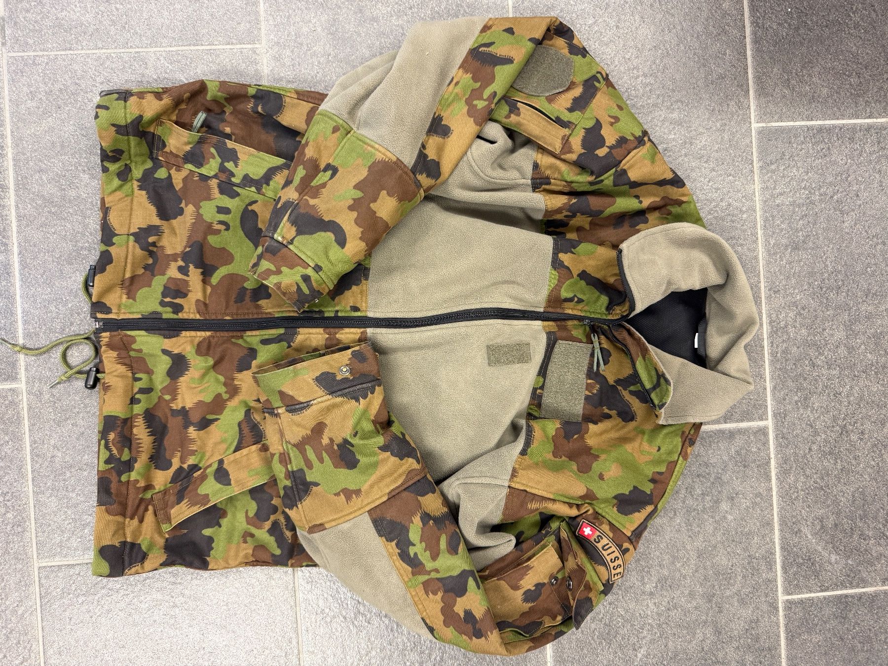 Armée suisse Uniformes: Jacke Teddy Militär – D'occasion à Aettenschwil par Entrupil