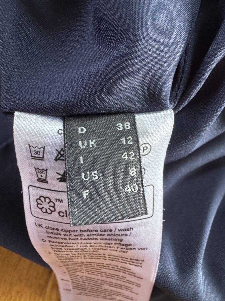 Esprit Gonne: Blauer Esprit Rock Gr 38 – Usato da Luzern venduto da wet_7bm6 3