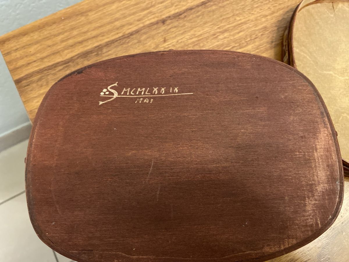 Tutte le decorazioni: Holzdose – Usato da St.Gallen venduto da Design04 2
