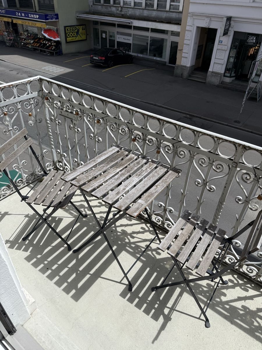 Ikea Set di tavolo e panche: Ikea Gartentisch + 2 Stühle – Usato da Zürich venduto da kingcaschte