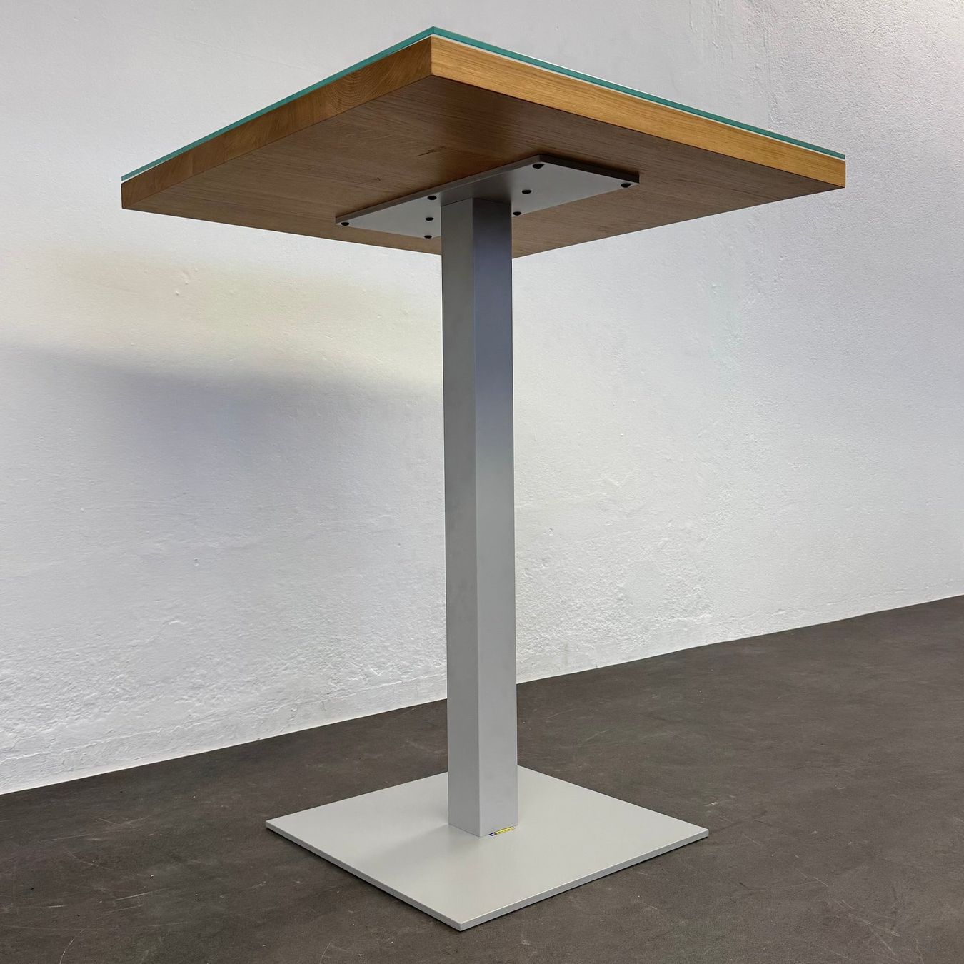Tische: Zoom Tix Stehbartisch mit Glasplatte 800x800mm – Gebraucht aus Schönenwerd von mcofficeshop 4