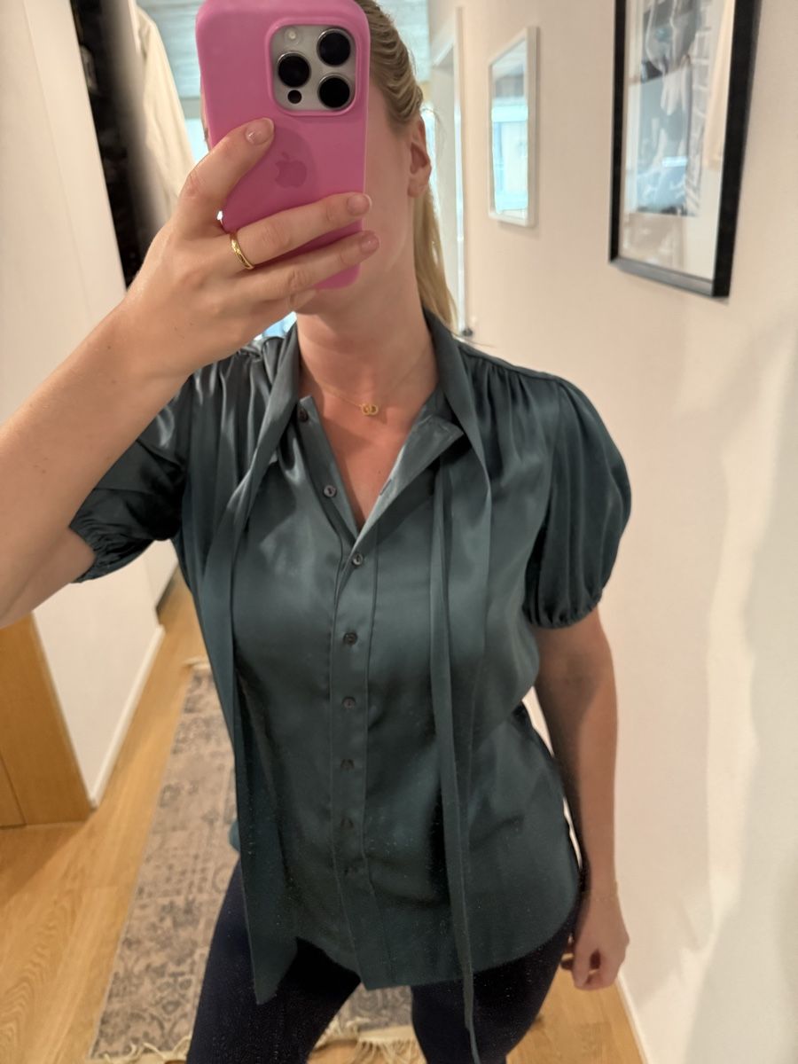Dolce & Gabbana Camicette: Dolce & Gabbana Silk Blouse – Usato da Luzern venduto da Itsclaire 1