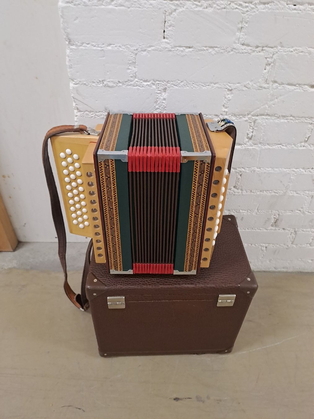 Musikinstrumente: schwyzerorgeli ton B  – Gebraucht aus Villeneuve von BibiVintage 1