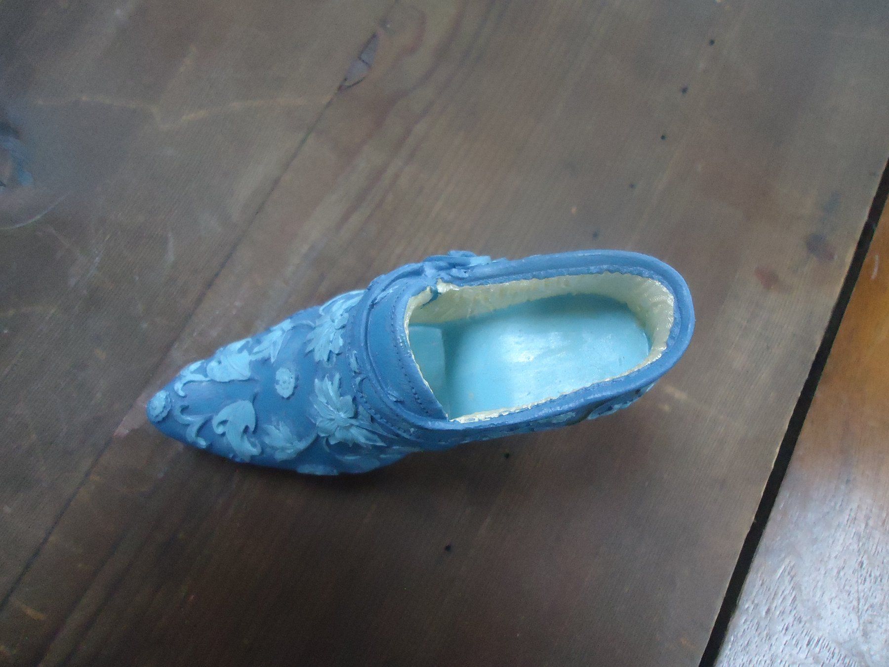 Tutte le decorazioni: Petite chaussure décorative – Usato da Vessy venduto da mafabe 1